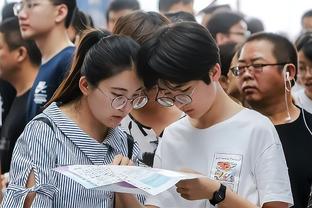 利拉德：今天我一点点进入状态&越来越放松 让今晚成为了我的夜晚